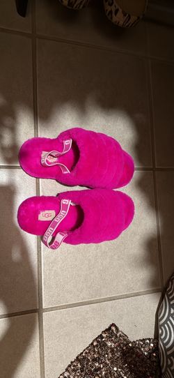Women’s UGG slippers
