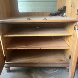 Entertainment center