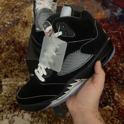 Jordan Retro 5 Metallic Reimagined