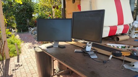 22””/19” Dell computer monitors