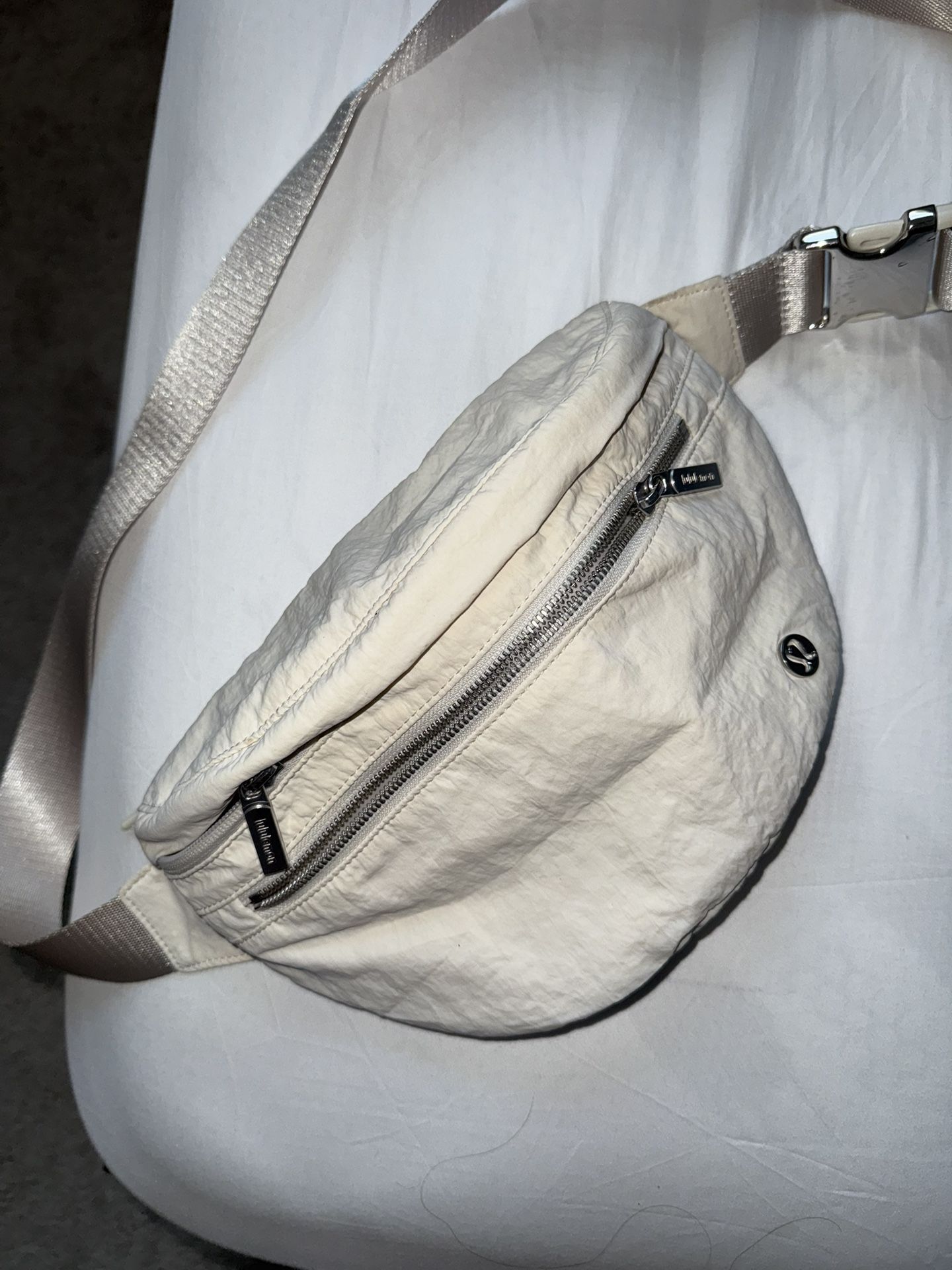 lululemon travel duffle bag Everywhere Belt 1L (Neo Mint) side Zippered Pocket Fits BOTTEGA - BVYZ Color:High Polish | Purple/Black/Gold UV Swissgear Laptop Backpack Swissgear