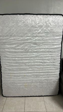 Like New Full Matress