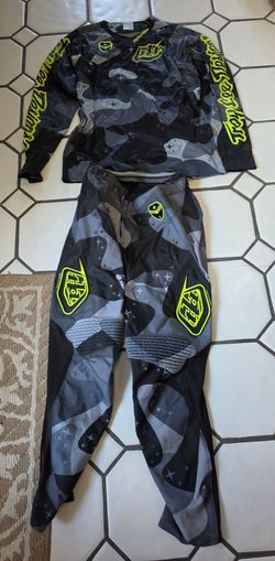 Troy Lee Design riding pants and jersy