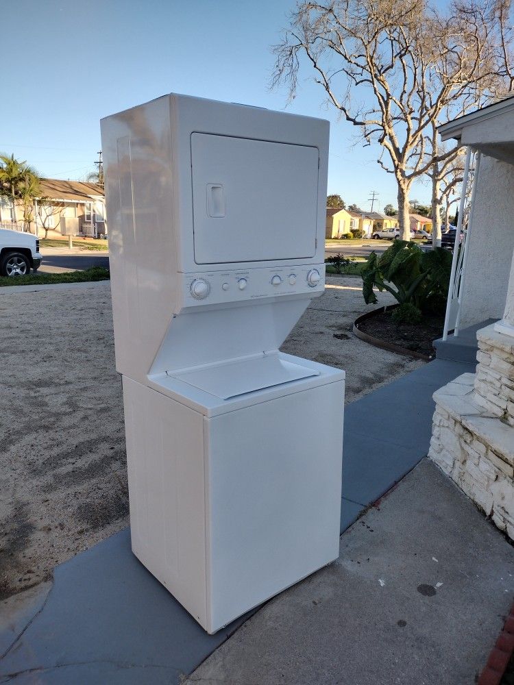 Stackable Washer And Gas Dryer 