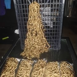 Hobo Curly Locks Synthetic.$25 For 6 Bundles