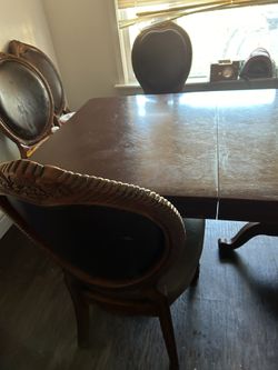 Table With Extendable Middle