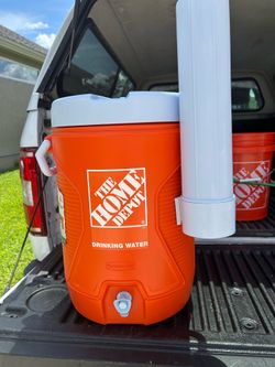 5 gallon Rubbermaid water dispenser