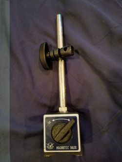 Magnetic base