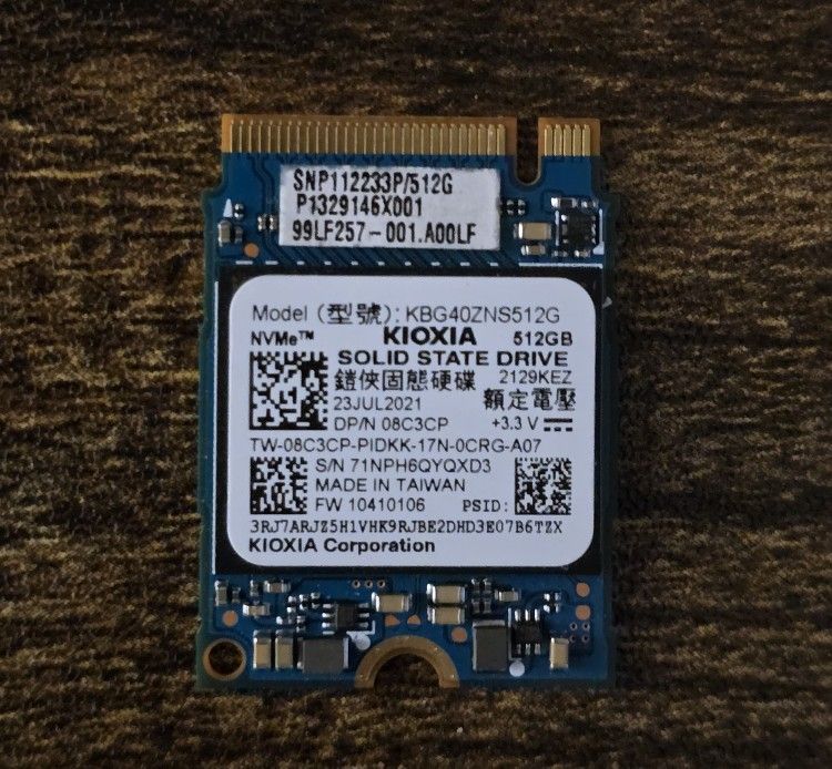 512 GB NVMe SSD M.2 2230