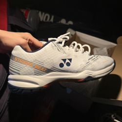 Yonex shoe Size 9.5