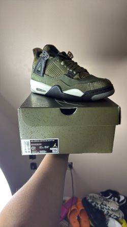 Air Jordan 4 Retro