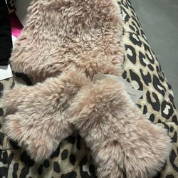 Hat With Mittens