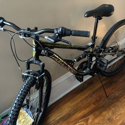 Mongoose Mountain Bike