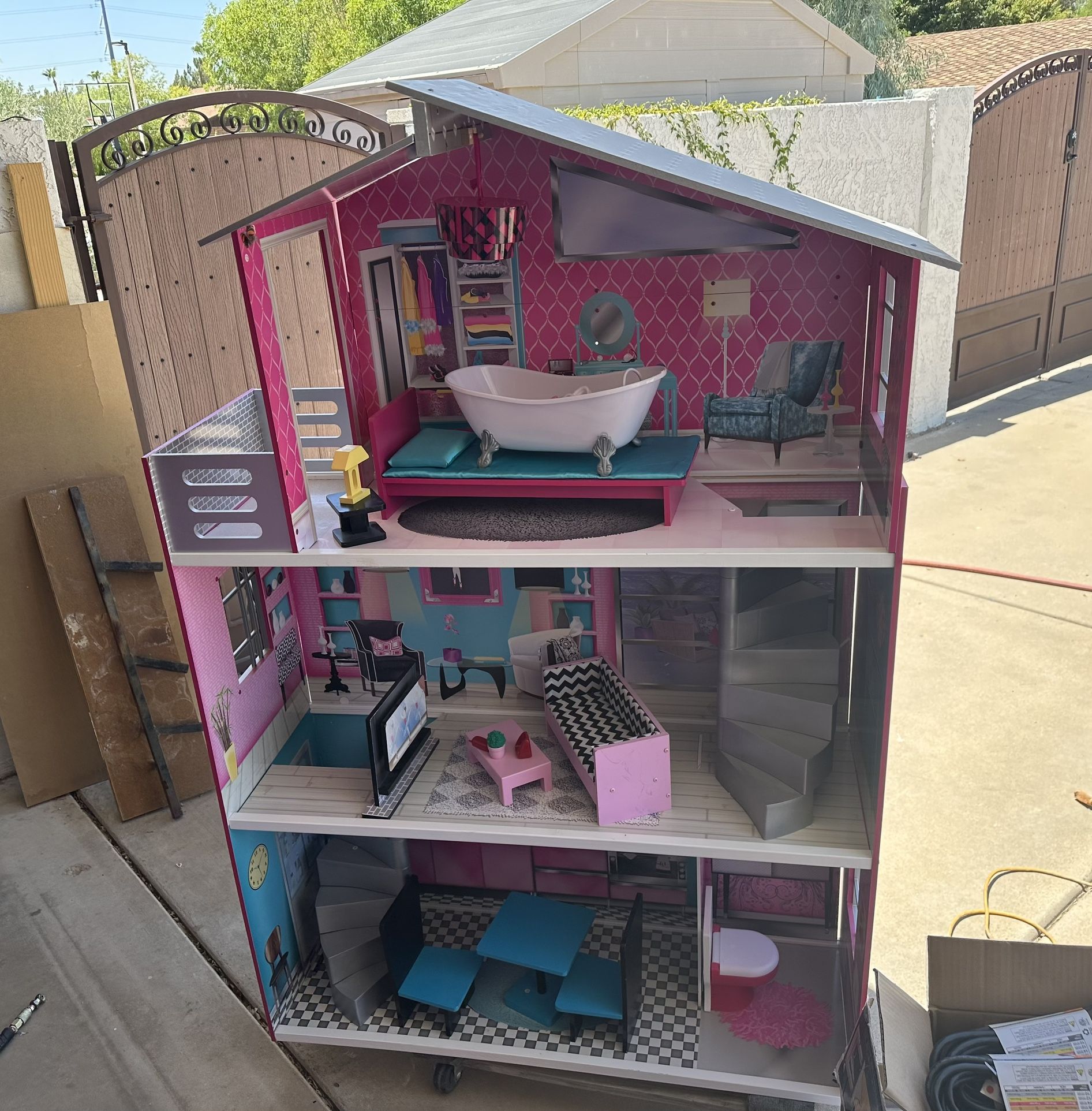 KidKraft Wooden Breanna Dollhouse for 18-Inch Dolls with 12-Piece Accessories, 5-Foot Tall Toy
