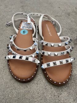 Madden Girl Sandals Size 6