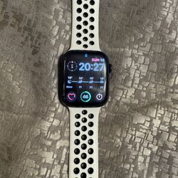 Apple WATCH 8 45mm gps