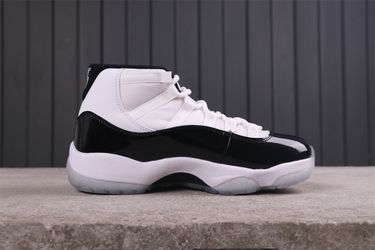 Air Jordan 11 Retro 'Concord'