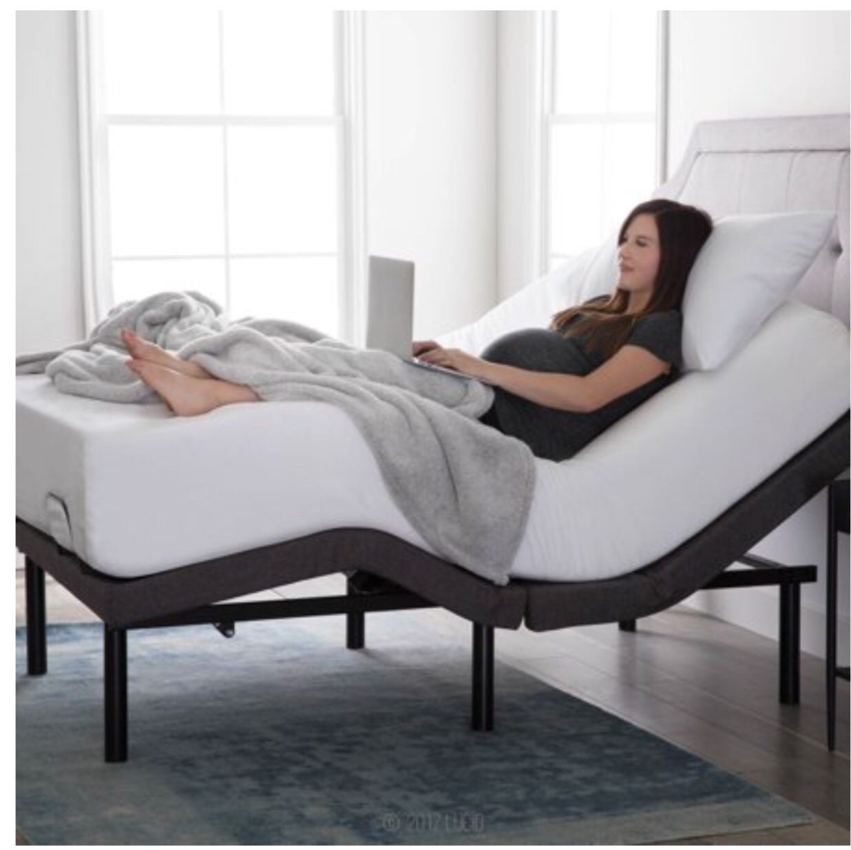 NEW: Lucid L300 Adjustable Bed Base with Dual USB Charging Ports. Selling Frame Only Not Mattress.