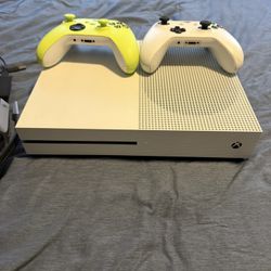 Xbox One S - 500gb Bundle