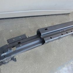 2013 -2017 HONDA ACCORD FRONT
REINFORCEMENT BAR IMPACT REBAR
GENUINE USED OEM. Y2