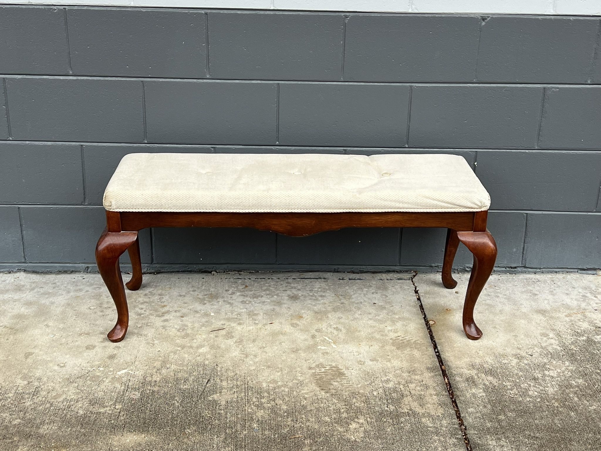Queen Anne Cherrywood Upholstered Bench