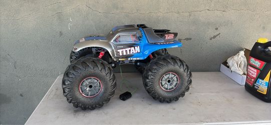 Titan RC Monster Truck(NO REMOTE CONTROL)