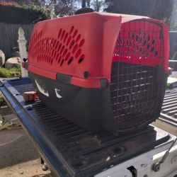 Dog Crate Out Of Plastic 