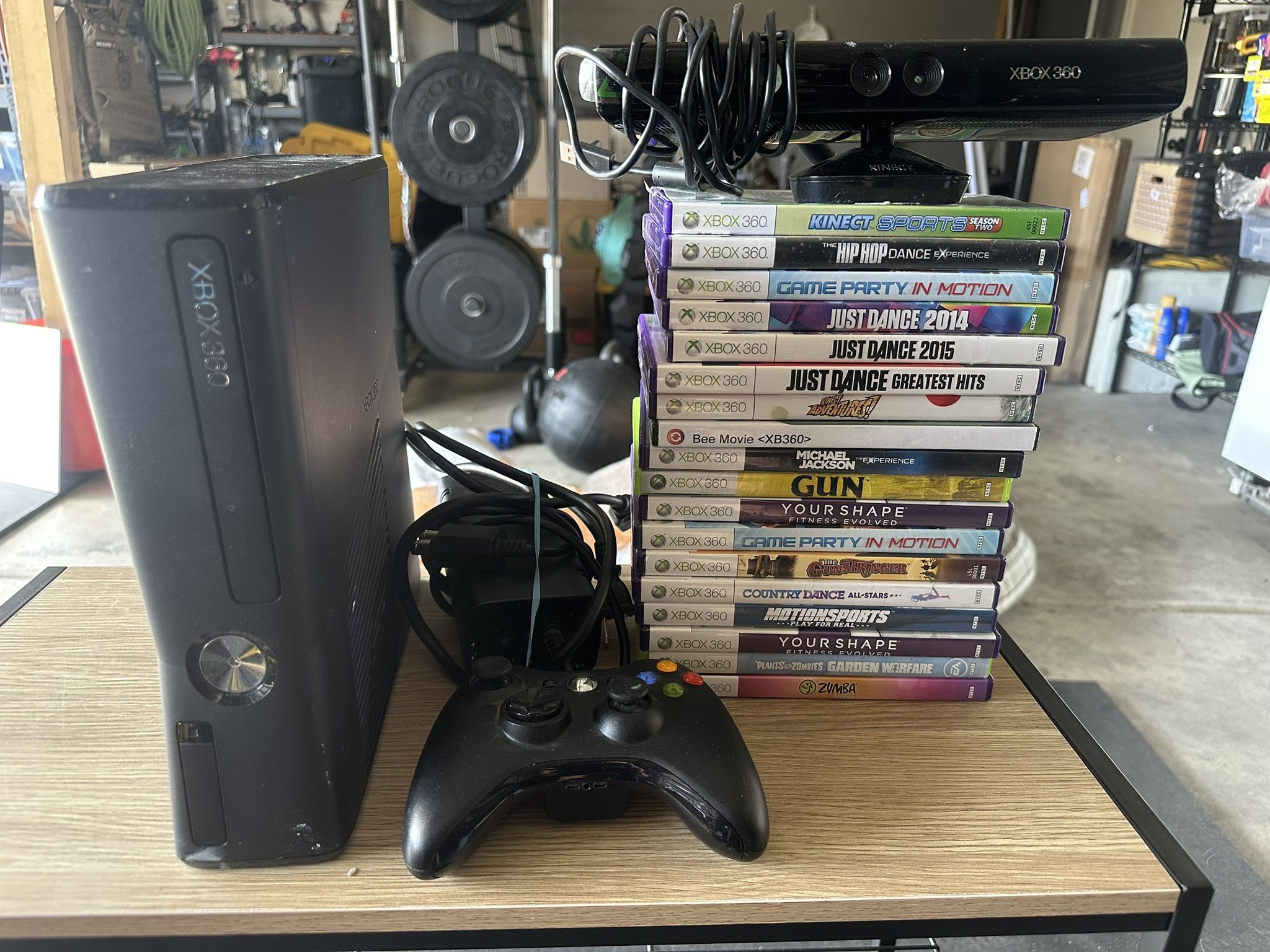 Xbox 360 Kinect And 17 Games 