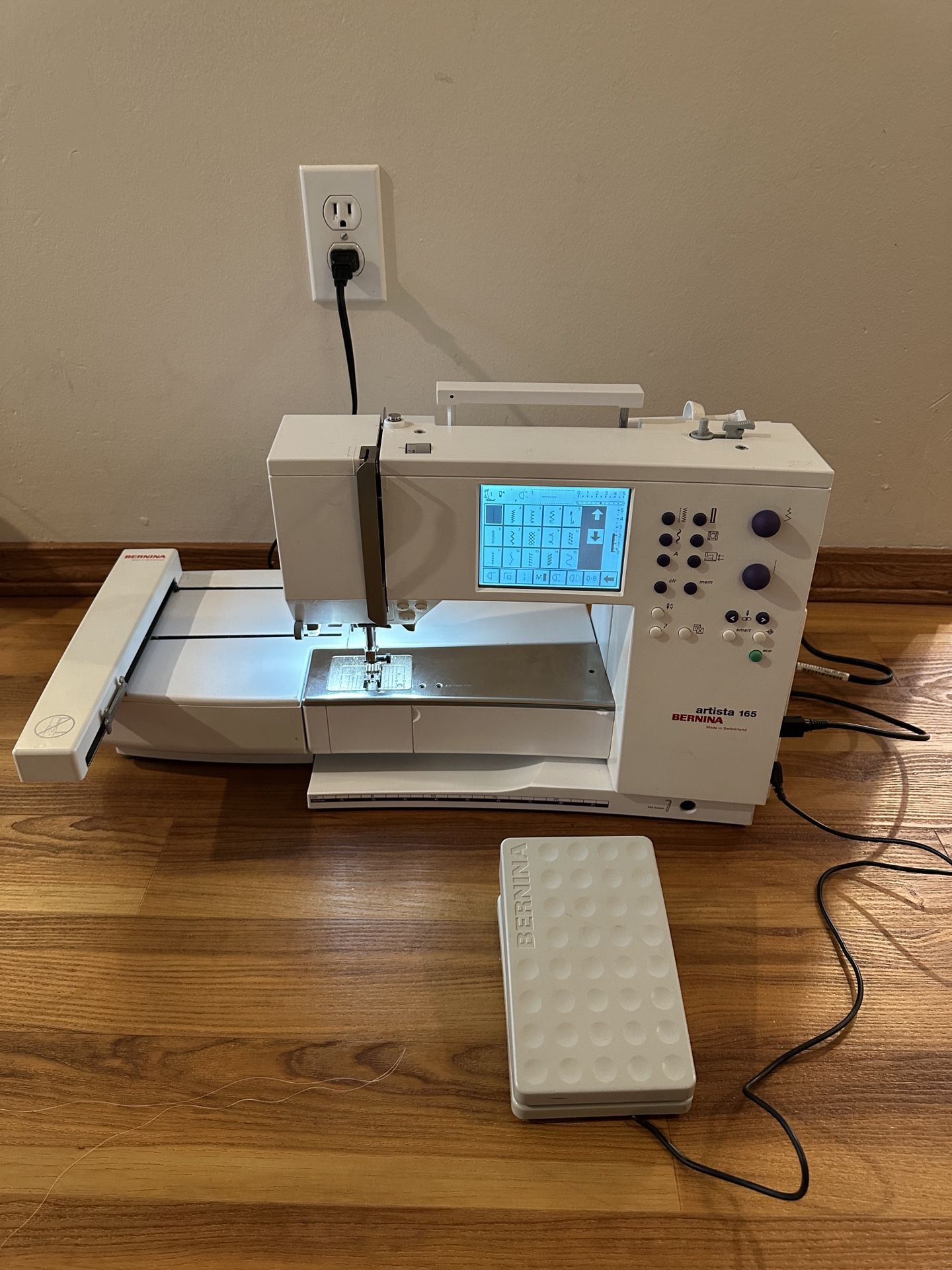 Bernina Artista 165 Embroidery Sewing Machine