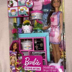 Barbie Florist Doll & Playset, Flower-Making Station with Molds, 3 Dough Colors