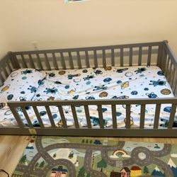 Montessori Twin Size Floor Bed with Fence 