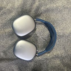 AirPods Max Lightning 