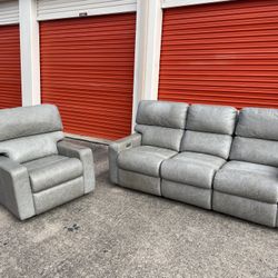 Power recliners (Delivery Available)