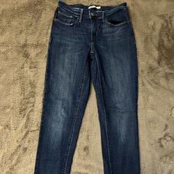 Levi’s Mid Rise Skinny 28