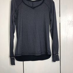 Lululemon Long Sleeve T Shirt Size 6