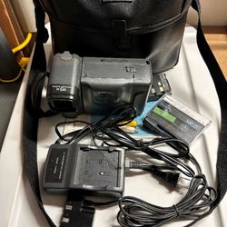 Sharp VL-E600U ViewCam Video8 Video camcorder 8mm Cassette Playback Tape Player Camera