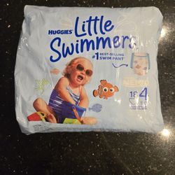 Size 4, 18 Count Huggies Little Swimmers Baby Toddler Swim Disposable Diapers Swimming Pool Finding Nemo. 