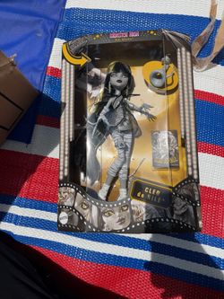 Clawdeen and Cleo de Nile reel drama monster high