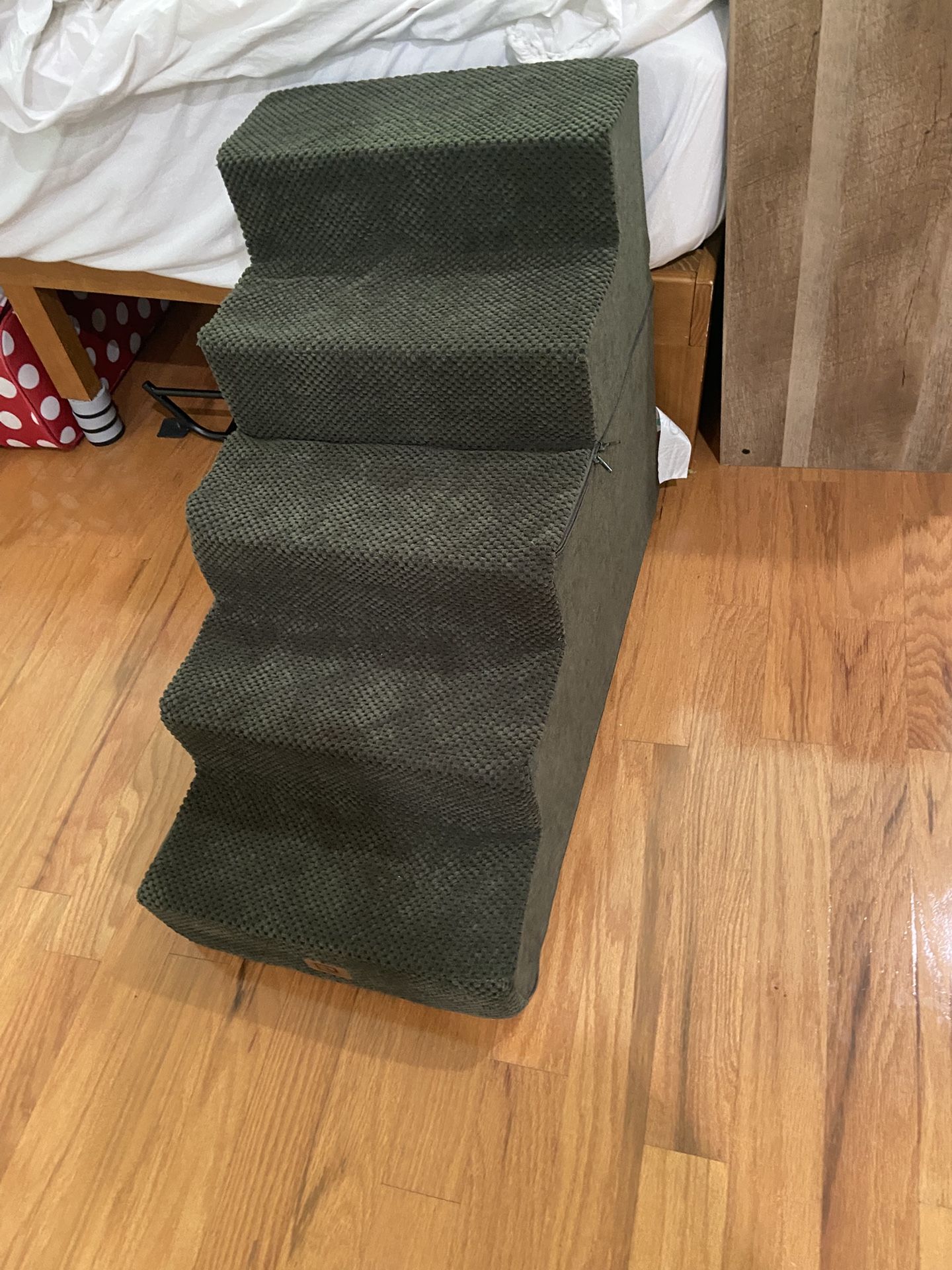 Foldable Zippered Pet Stairs Bed Brown New $75