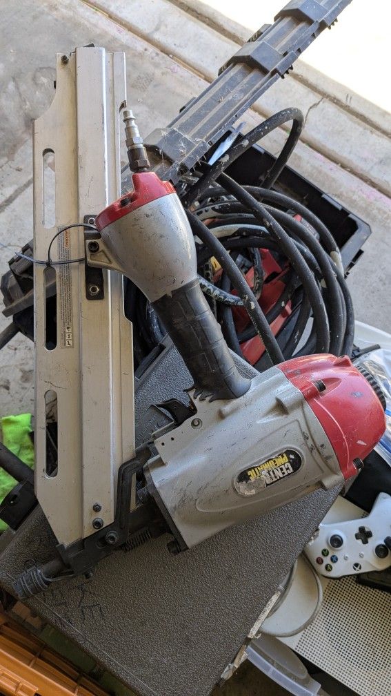 Central Pneumatic 3-in-1 Framing Air Nailer