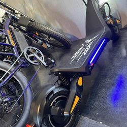 Dual-motor electric scooter