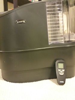 12 gallon whole house cool mist humidifier LASKO model 1050 BB