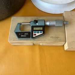 Mitutoyo Digital Micrometer 0-1 And 1-2 Both
