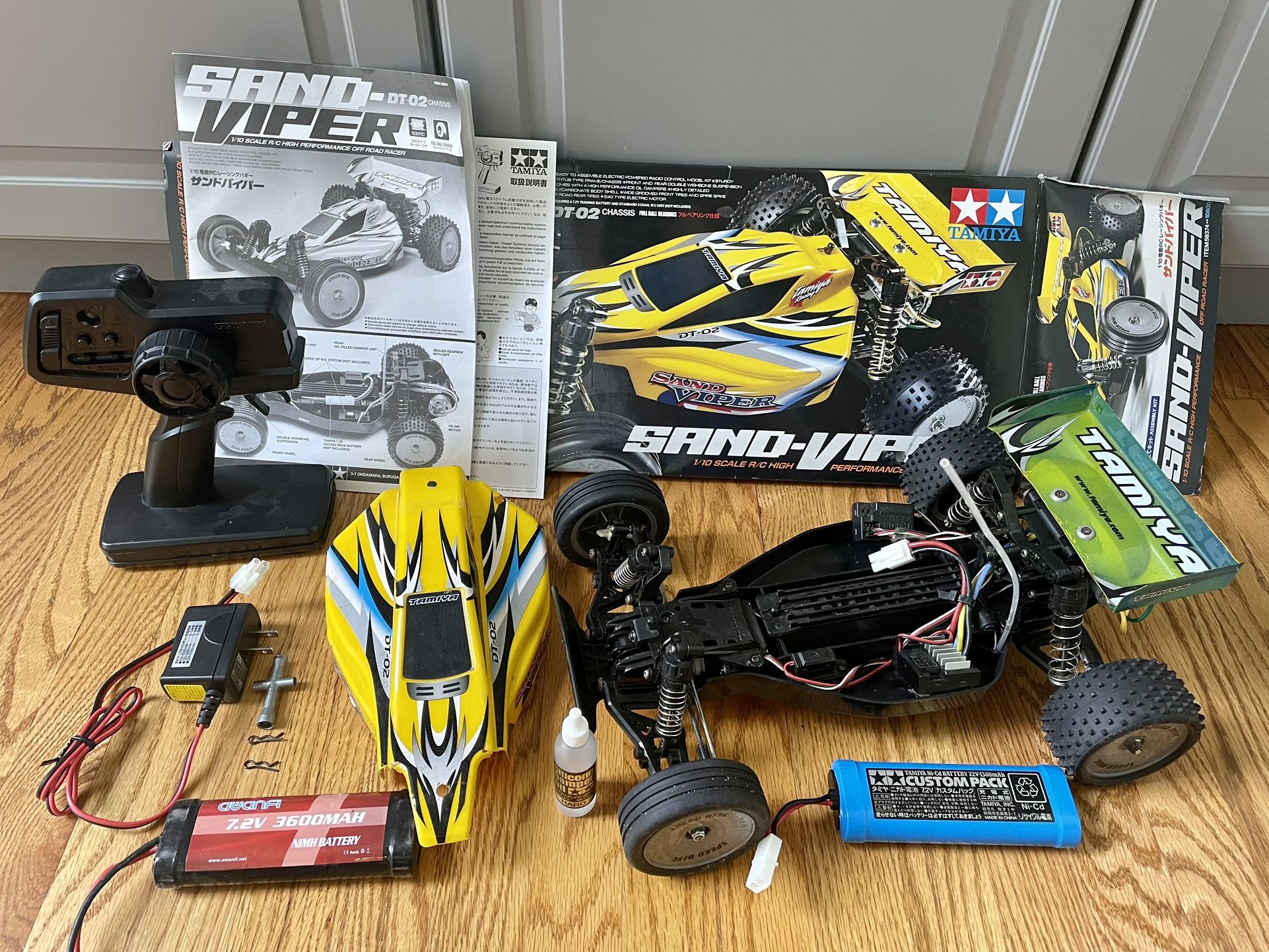 Tamiya Sand Viper Full Set, Car, Batteries, Controller, Motor, Charger, Box, And More! Ready To Use!