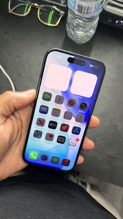 iPhone 15 unlocked