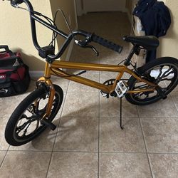 Mongoose Bike  With Lights 