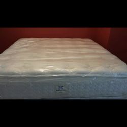 queen size new thick  bed can deliver 