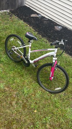 Girls Schwinn Mountain Bike