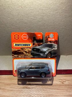 Matchbox / 2022 Infinit QX80 / Gray