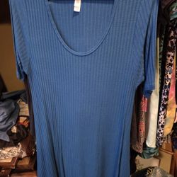 Lularoe Shirts - Med